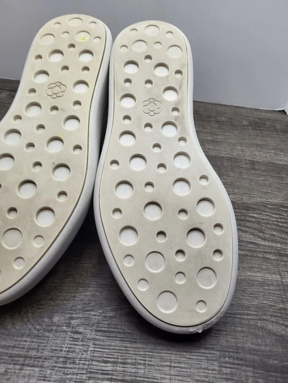 Atoms Shoes White Athletic Running Sneaker Low Top Classic Women 6.5